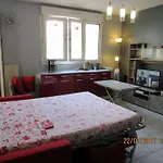 T2 Centre Ville, Wifi, Parking * Μπεζιέ