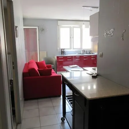 T2 Centre Ville, Wifi, Parking Apartment Beziers